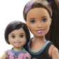 Babysitter Barbiepuppe-Set mit kleinem Mädchen und Bettchen
